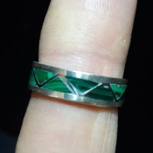 Native American Malachite Band Ring: UNISEX
